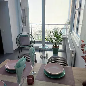 apartment-villa-ksenija.hotelsghent.com/
