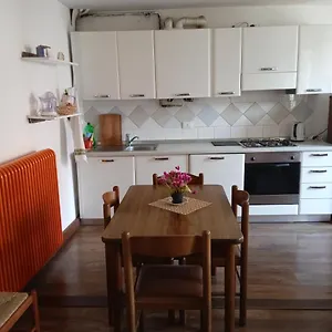 Primo Sole Apartment Primaluna
